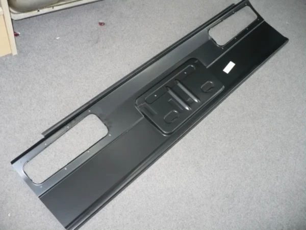 Datsun 1600 Tail Lamp Panel (3)