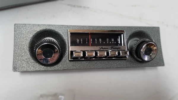 Ford Falcon XW XY Argent Grey Superfringe Radio with Remote1