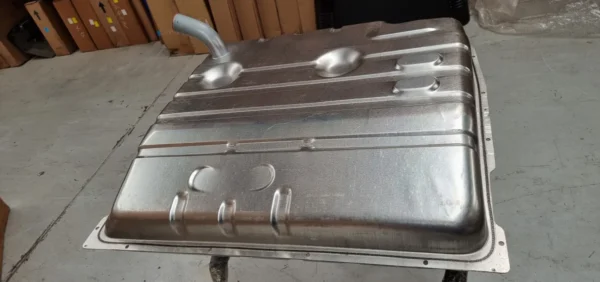 Ford Falcon XY GT 36 Gallon Fuel Tank Kit (2)
