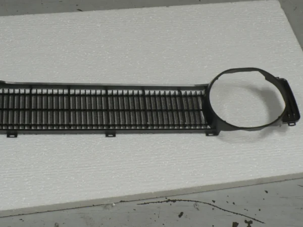 Ford Falcon XY Grille Argent (1)