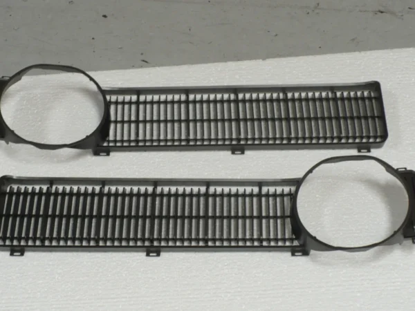 Ford Falcon XY Grille Argent (2)