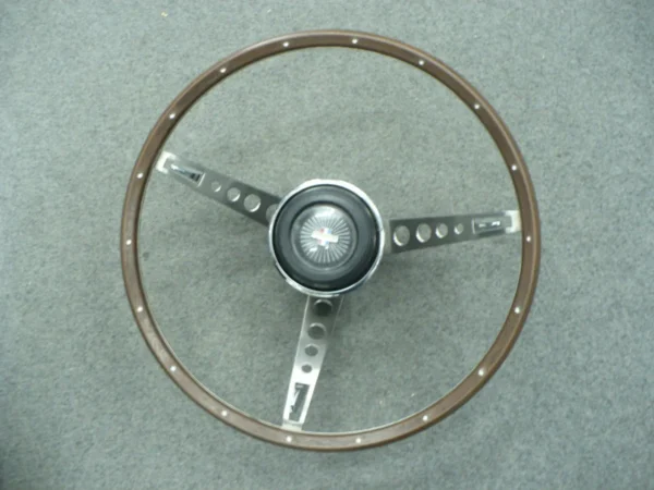 Ford XRXT Steering Wheel (1)