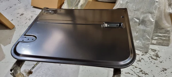 Front Left Hand Half Door To Suit Toyota Landcruiser 40 Series (FJ40 FJ45) 1975 1986