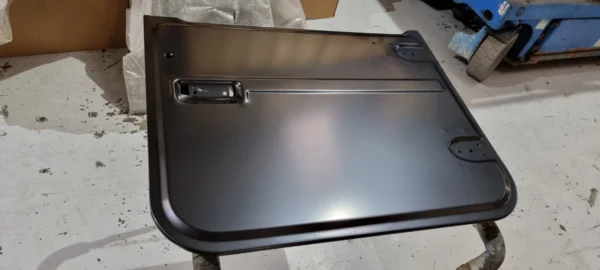 Front Right Hand Half Door To Suit Toyota Landcruiser 40 Series (FJ40 FJ45) 1975 1986 1