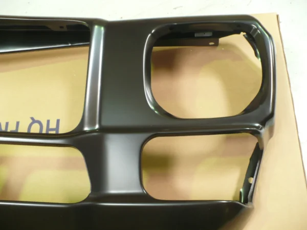 Holden HQ 71 74 Single Headlight Nose Panel HQ HZ One Tonner Commercial Front Apron Header 2