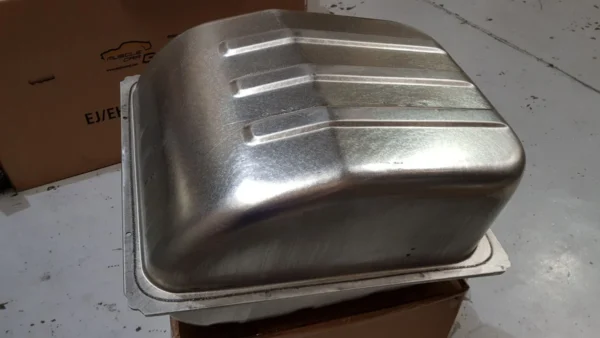 Holden LC LJ Torana XU1 Fuel tank 3