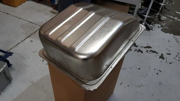 Holden LC LJ Torana XU1 Fuel tank5