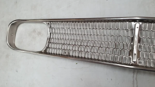 Mazda R100 M10A Grille1
