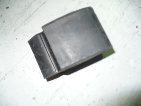 Mustang 1965 1970 Shock Mount Rear (2)