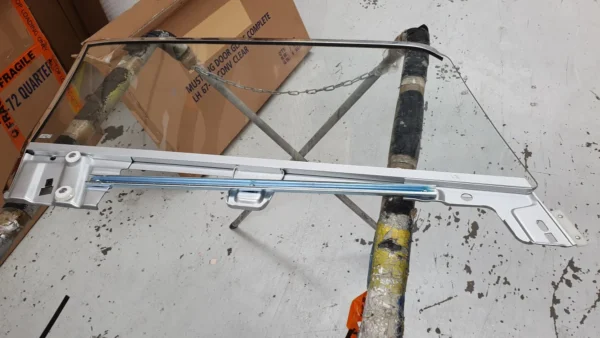 Mustang 1967 1968 Left Hand Convertible Door Glass Assembly (1)