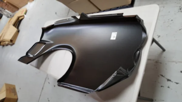 Mustang 1968 Coupe Quarter Panel Without Luver and Side lamp Cutouts (3)