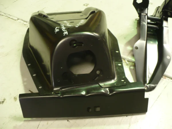 Mustang 1969 1970 Left Hand Shock Tower Complete (5)