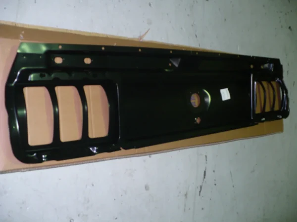Mustang 1969 Tail Light Panel (5)