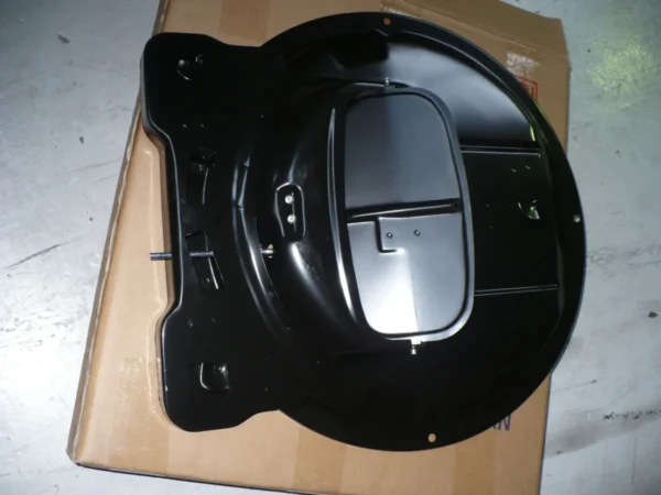 Mustang 69 70 Hood Shaker Plate with Flapper Actuator (3)