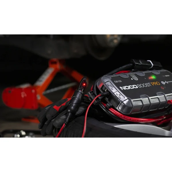 NOCO UltraSafe Boost Pro Lithium Jump Starter 12V 3000 Amp (3)