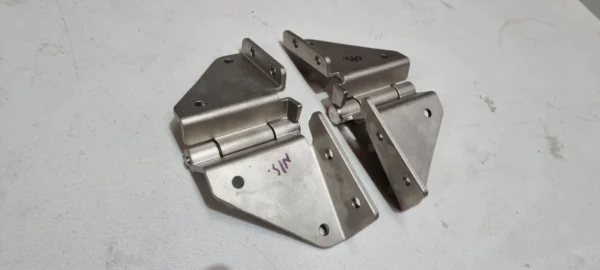 Windscreen Frame Hinges To Suit Toyota Landcruiser 40 Series (FJ40) 3